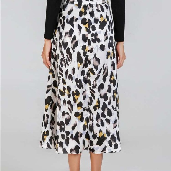 Leopard print skirt - Picture 4 of 4